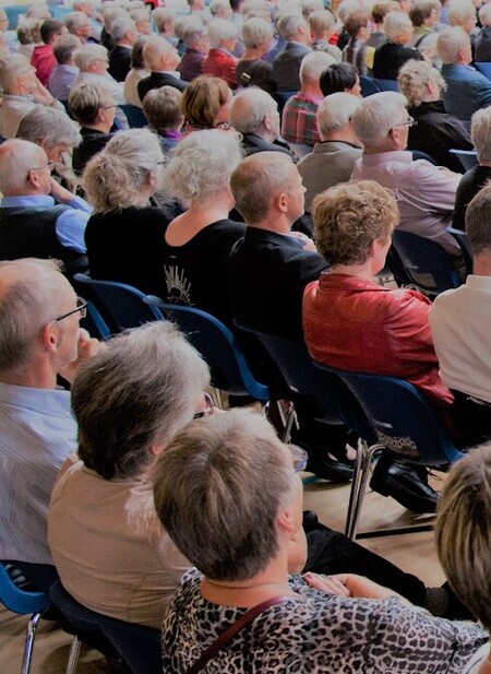Billede af forsamling af mennesker