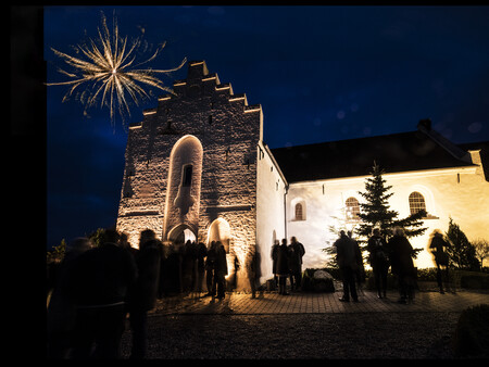 Billede af kirke ved nytår